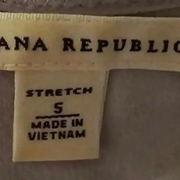 Banana Republic Women's Gray Pleated Tank Top - Size 5 - Picture 3 of 4